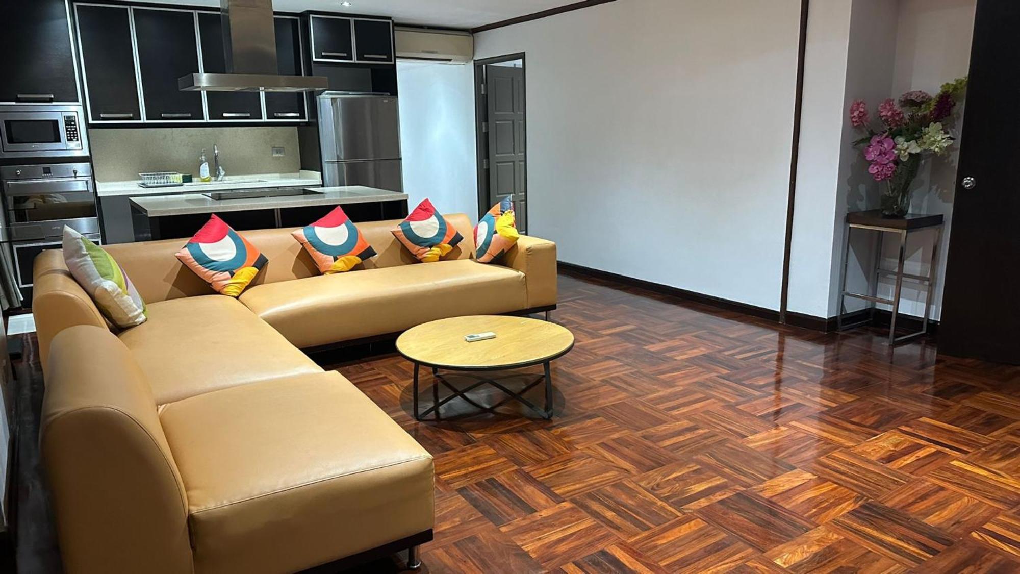 Affordable Serviced Apartments In Nana Omni Tower - Prime Sukhumvit Location Bangkok Exteriér fotografie