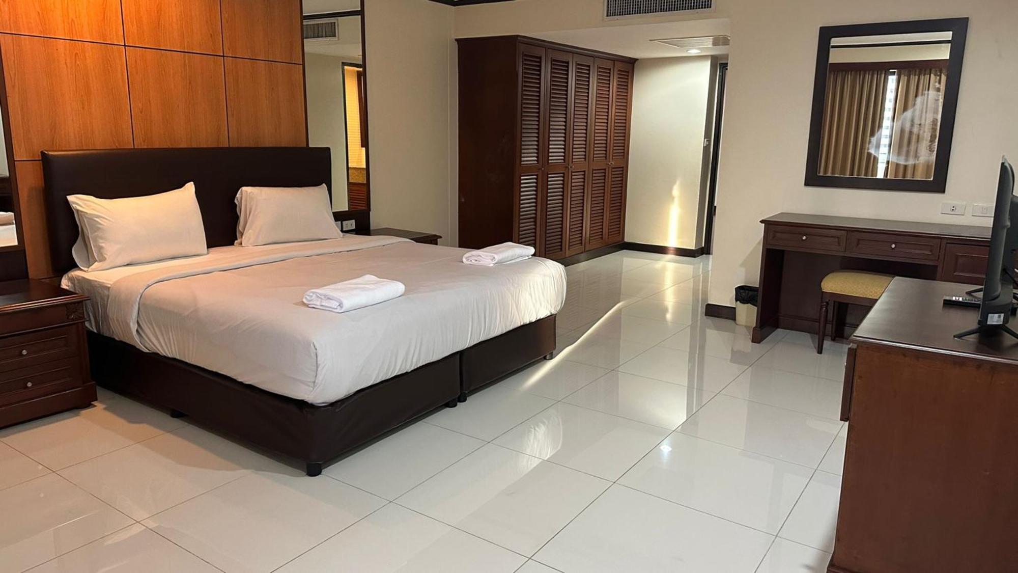 Affordable Serviced Apartments In Nana Omni Tower - Prime Sukhumvit Location Bangkok Exteriér fotografie