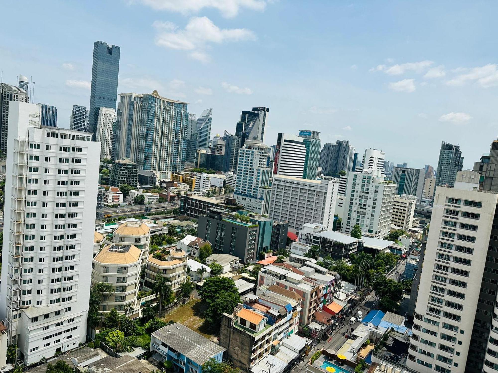 Affordable Serviced Apartments In Nana Omni Tower - Prime Sukhumvit Location Bangkok Exteriér fotografie