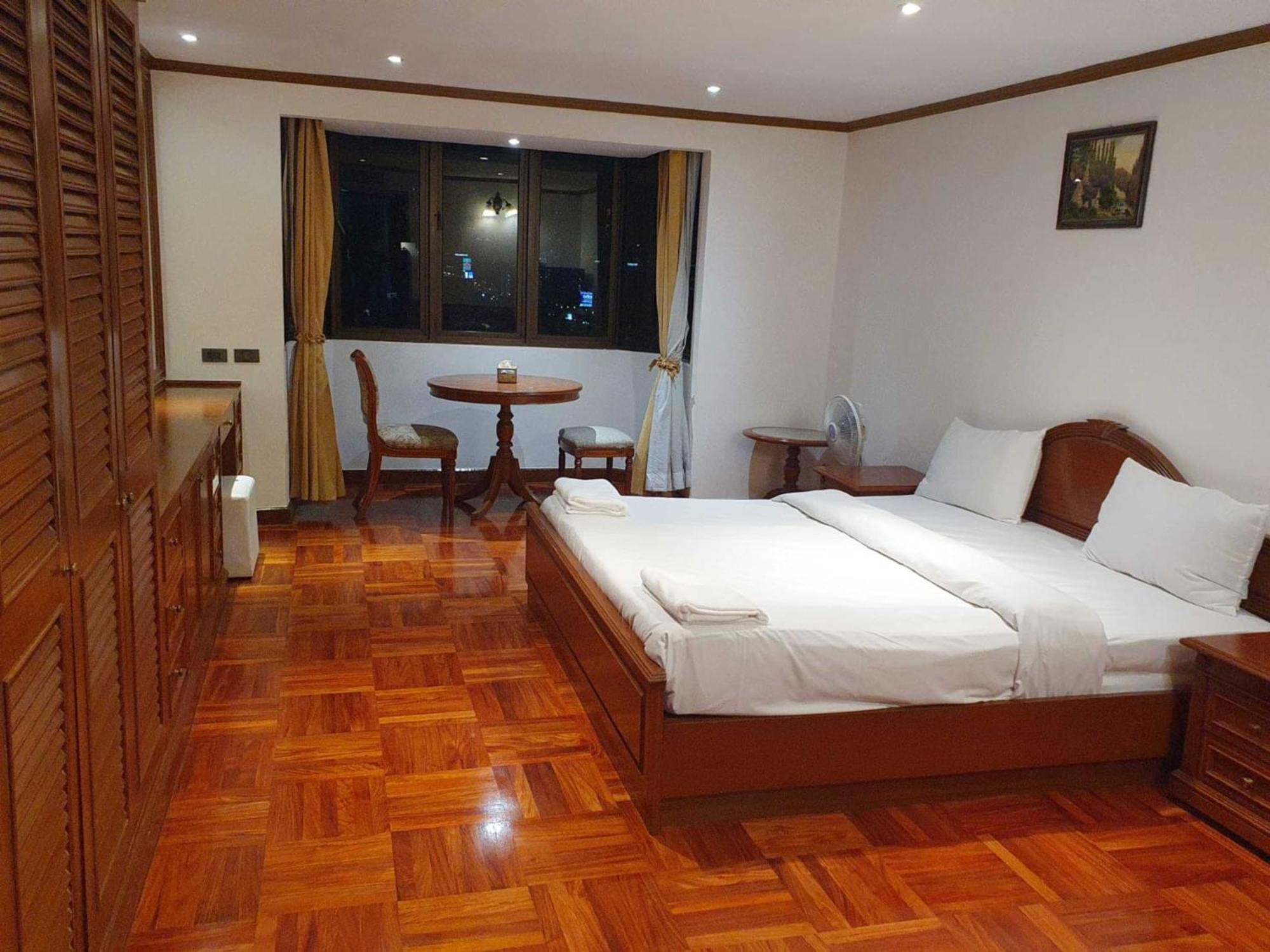 Affordable Serviced Apartments In Nana Omni Tower - Prime Sukhumvit Location Bangkok Exteriér fotografie