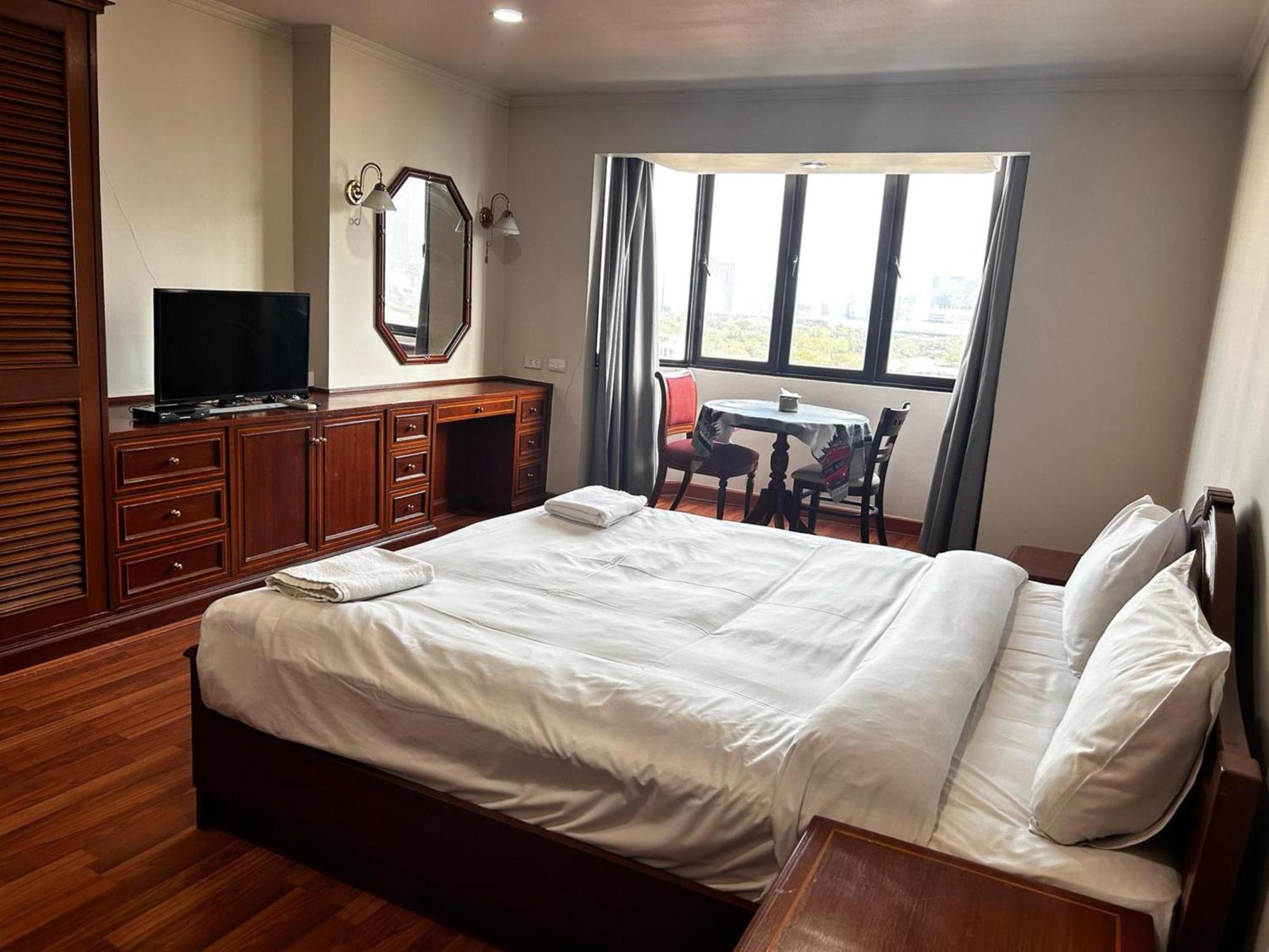 Affordable Serviced Apartments In Nana Omni Tower - Prime Sukhumvit Location Bangkok Exteriér fotografie